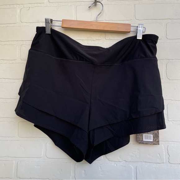 NWT Spyder Women's Black Layered Athletic shorts - Picture 1 of 8